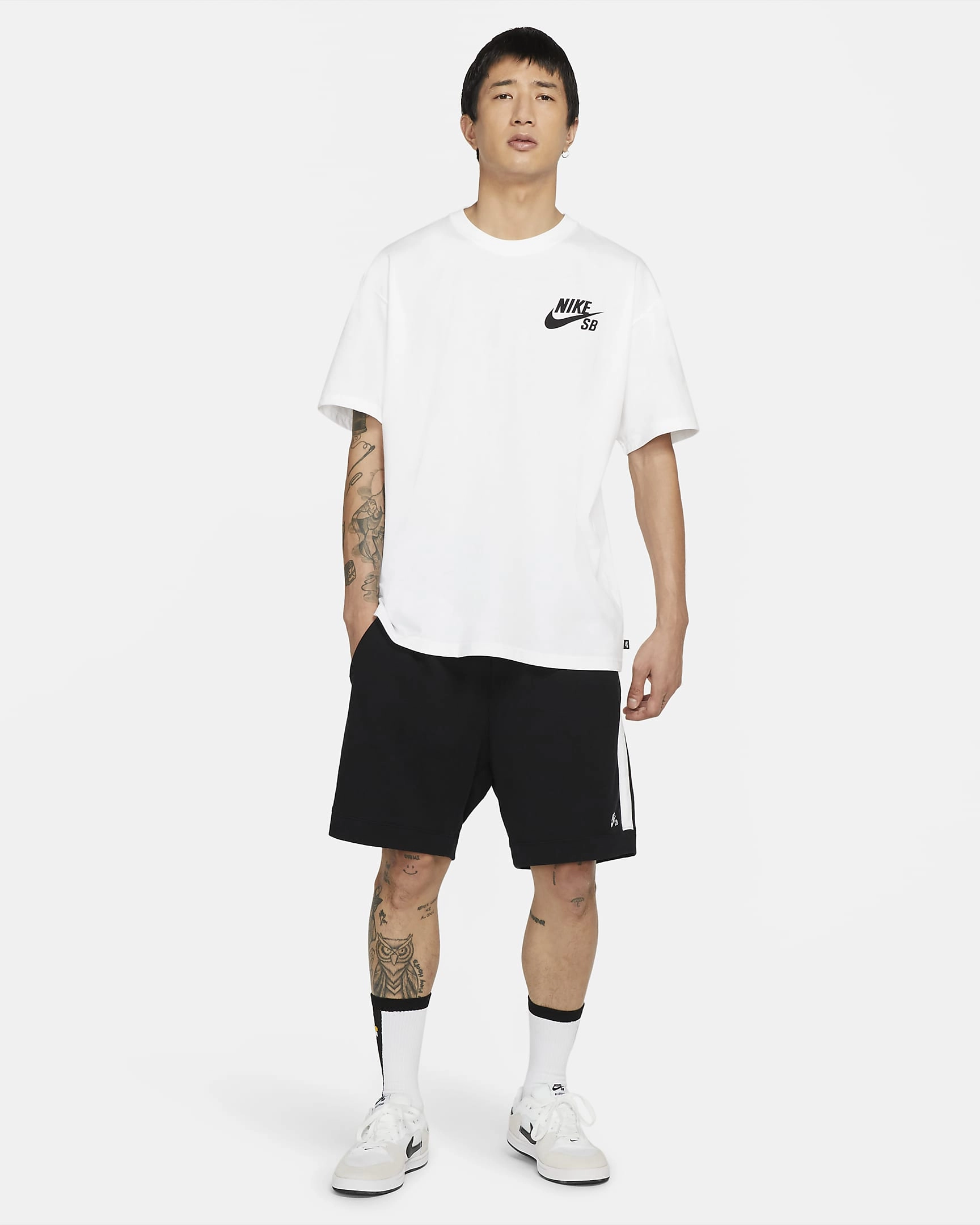 Nike SB Logo Skate T-Shirt: Voel de vibe met dit iconische shirt, perfect voor elke skater die stijl wil tonen!
